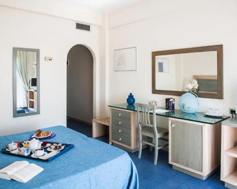 фото Summit Hotel