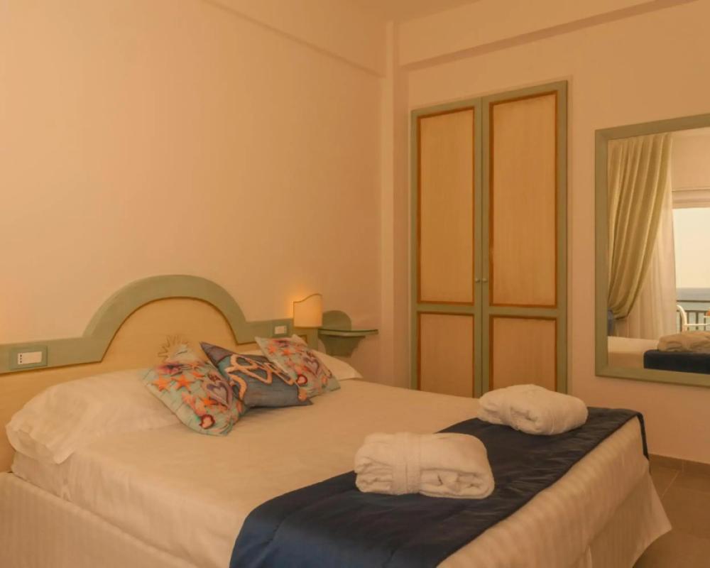 фото Summit Hotel