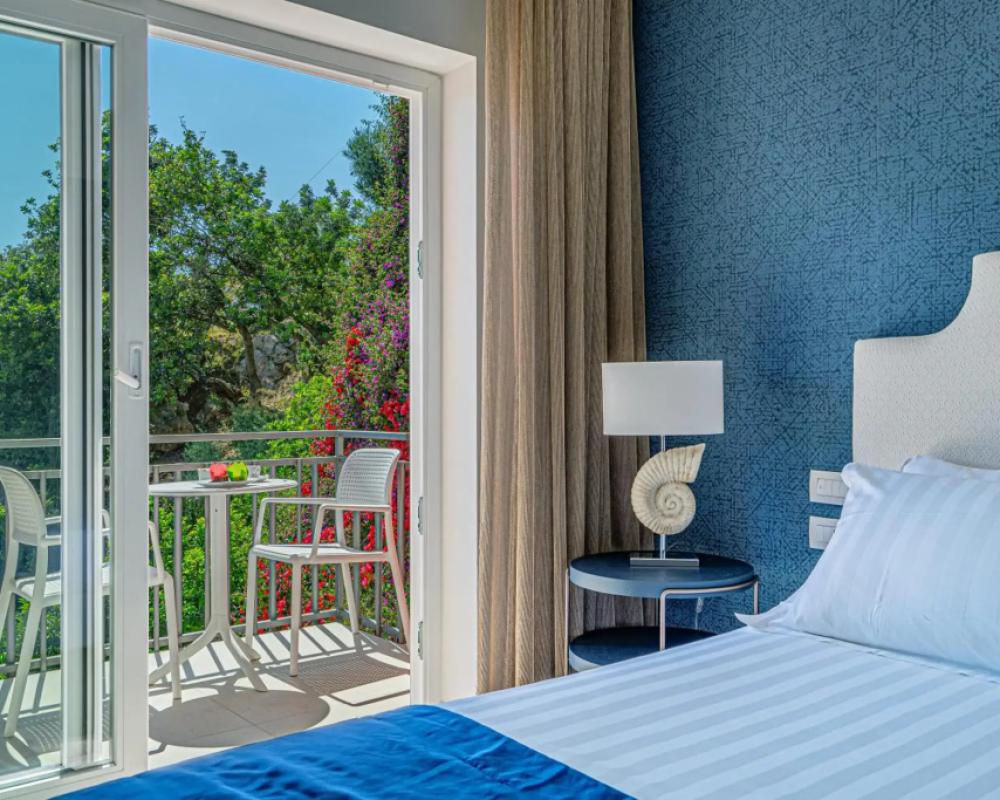 фото Summit Hotel