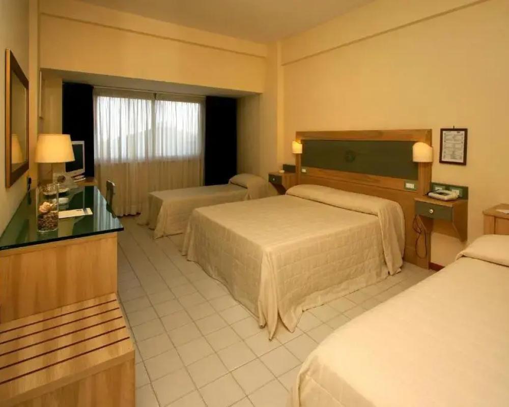 фото Summit Hotel
