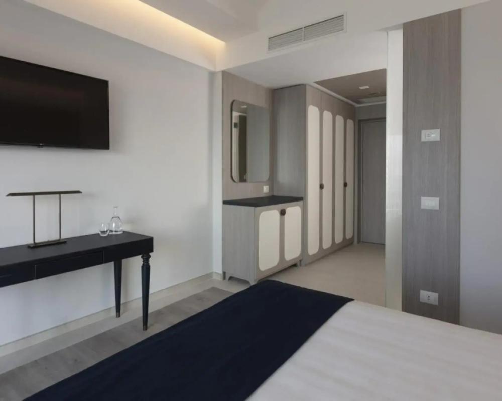 фото Summit Hotel