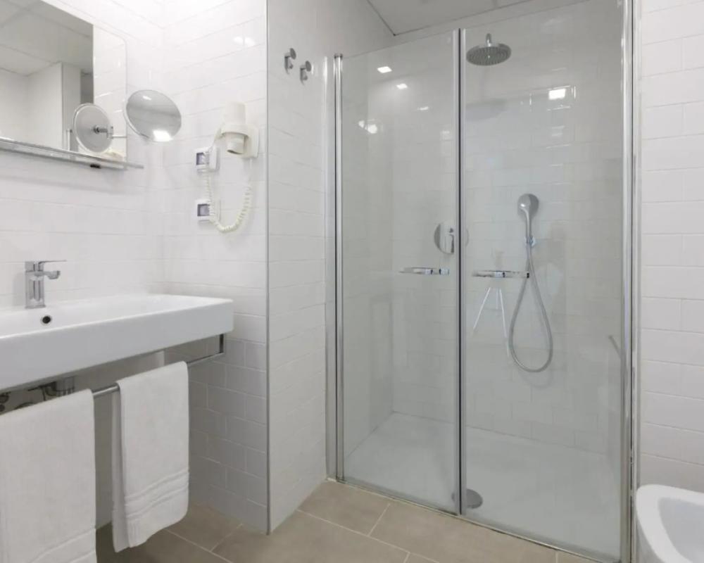 фото Summit Hotel