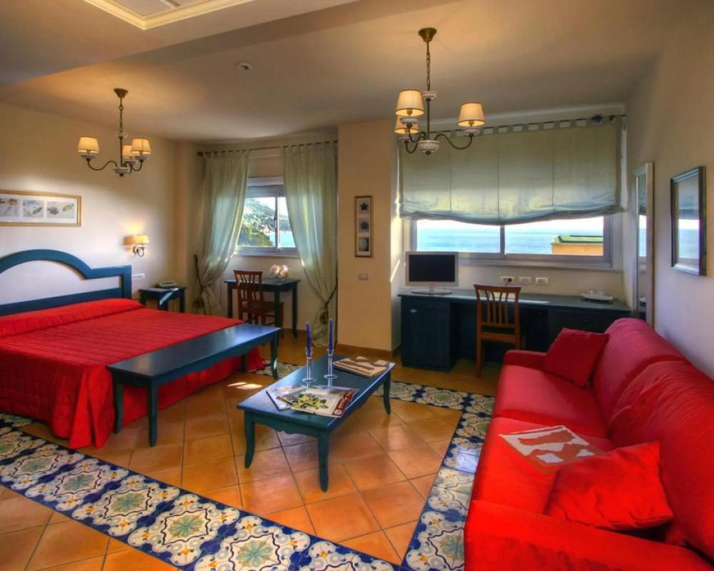 фото Summit Hotel