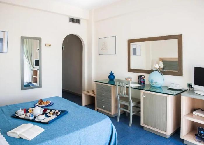 Summit Hotel