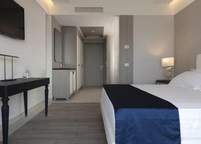 Summit Hotel