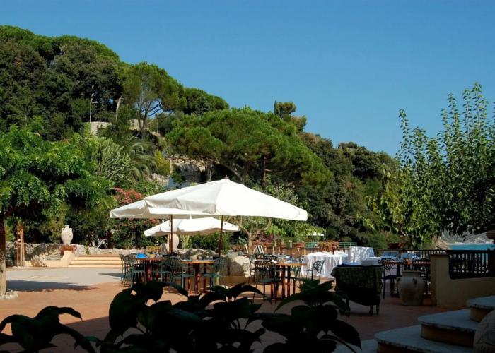 Summit Hotel