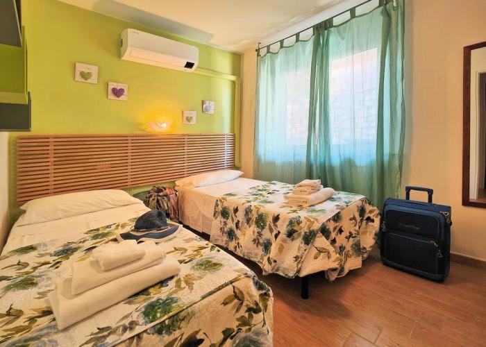 Sea view and ground floor Apartments le Dune