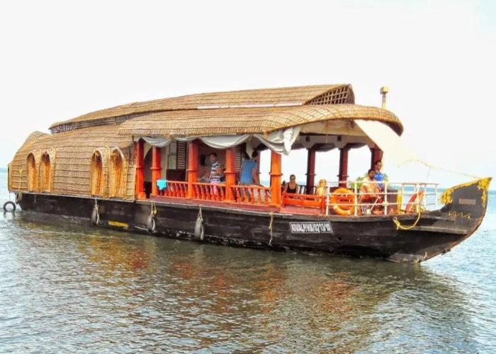 Eco Trails Houseboats