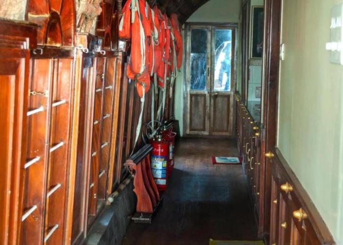 Aqua Jumbo Houseboat