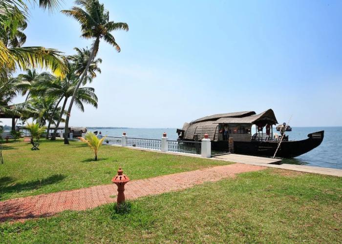 Cocobay Resort