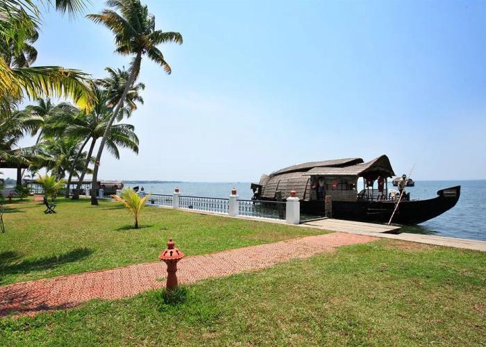 Coco Bay Resort