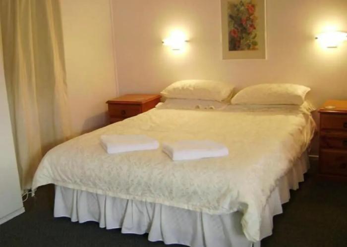 River Park Motor Inn