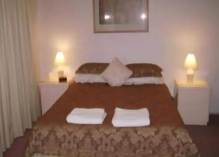 River Park Motor Inn