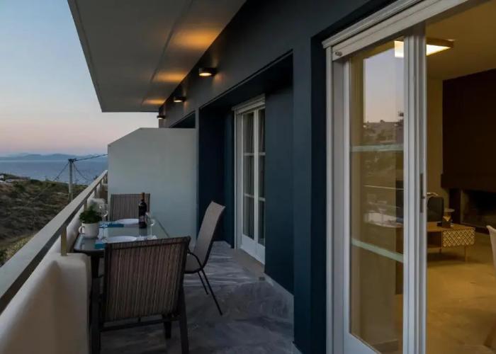 CHROMA Lodge Rafina