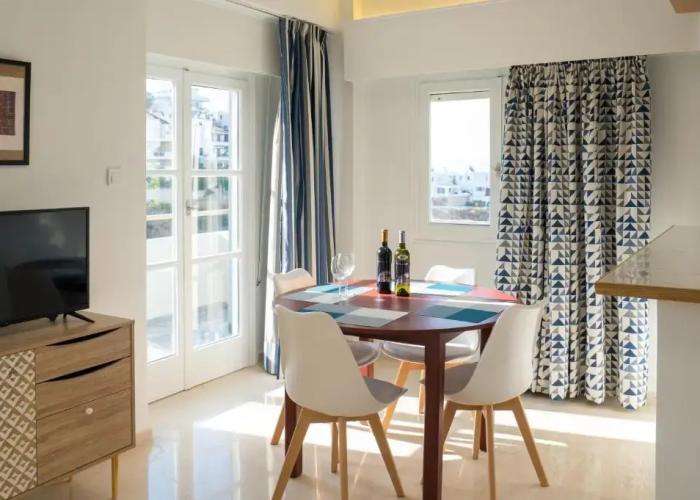 CHROMA Lodge Rafina