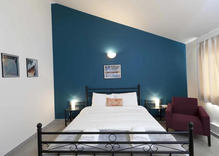 CHROMA Lodge Pikermi