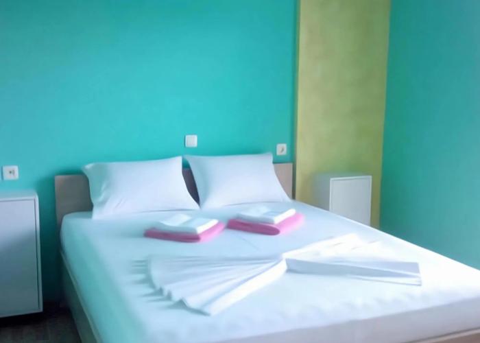 Vibrant Apartment in Rafina With Garden