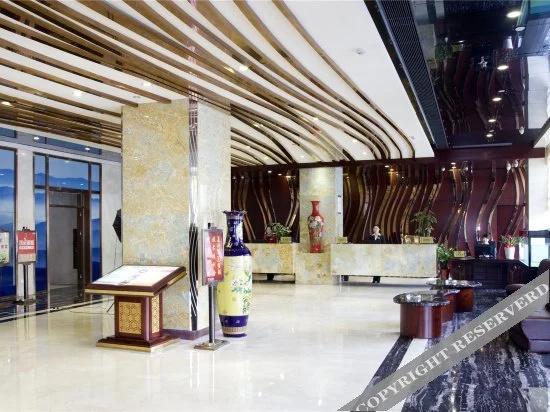 Royal Hotel