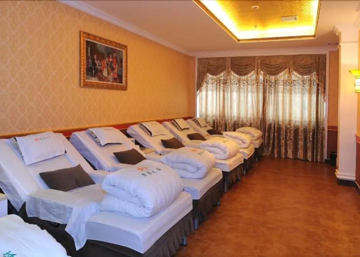Changsha Yannian Century Hotel