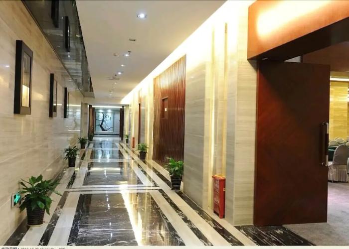 Changsha Yannian Century Hotel