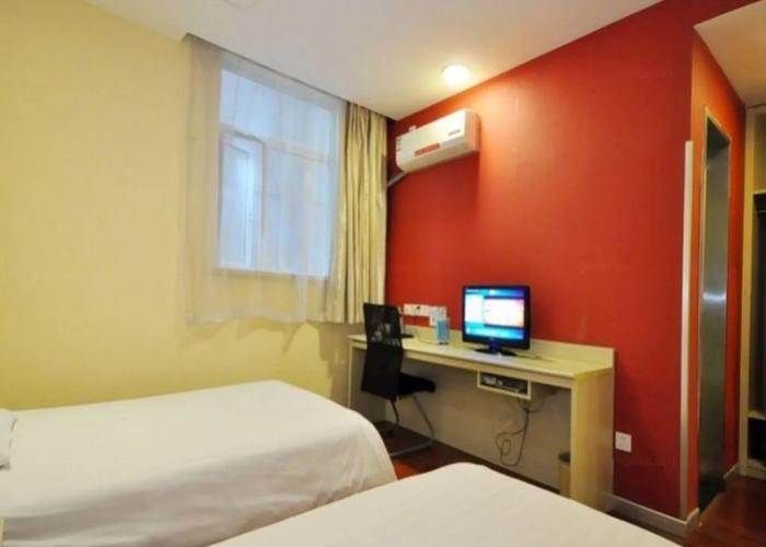 Hanting Hotel Changsha Yinbing Road Metro Station