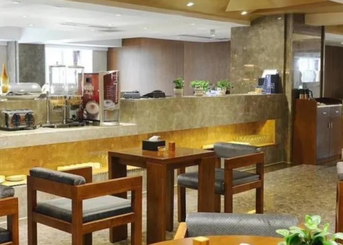 Yannian Huijing Hotel