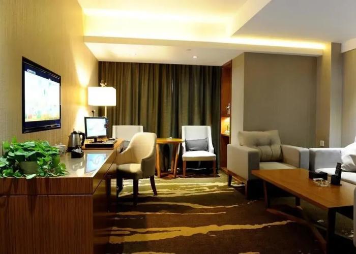 Yannian Huijing Hotel
