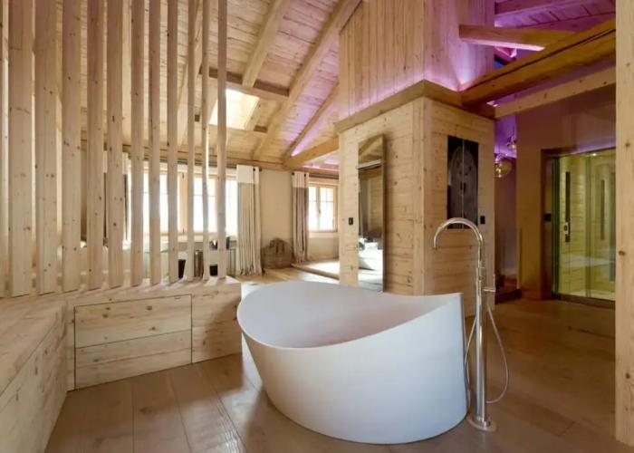 Superior Chalet With Views