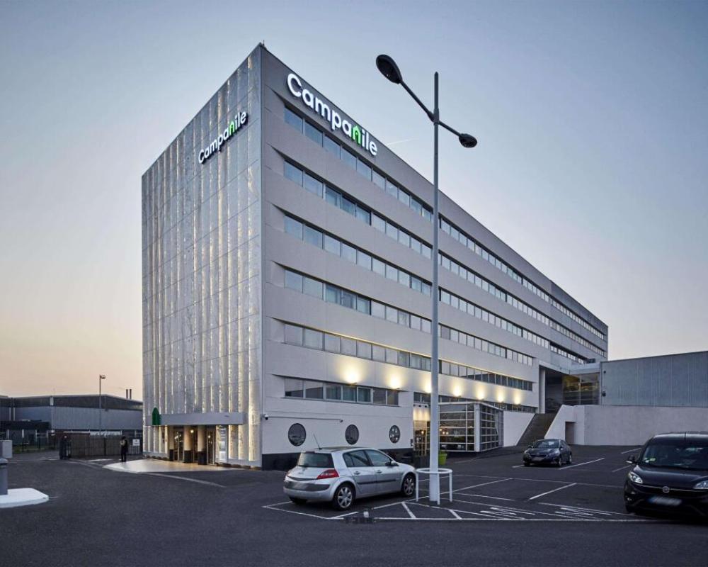 Hotel Campanile Le Bourget