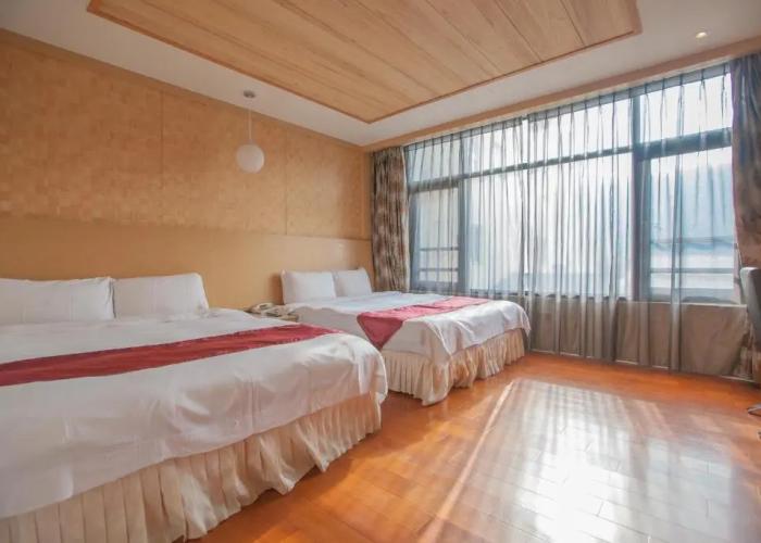 Shuian Lakeside Hotel