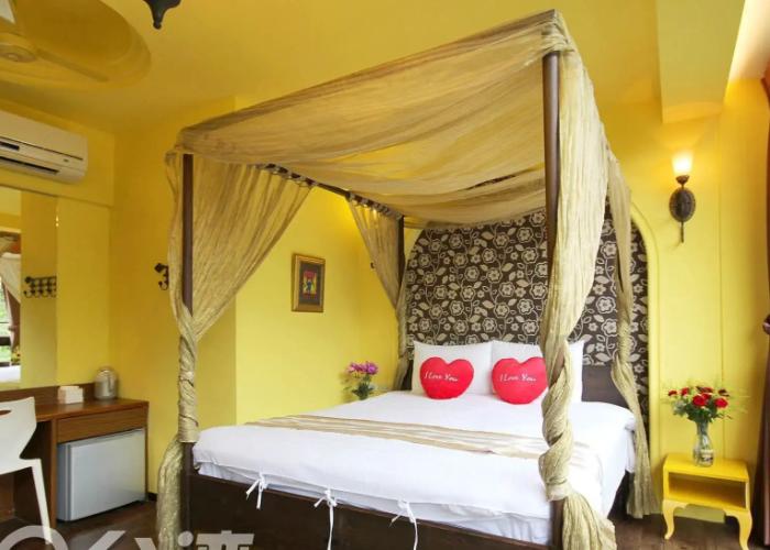 Full House Bed and Breakfast