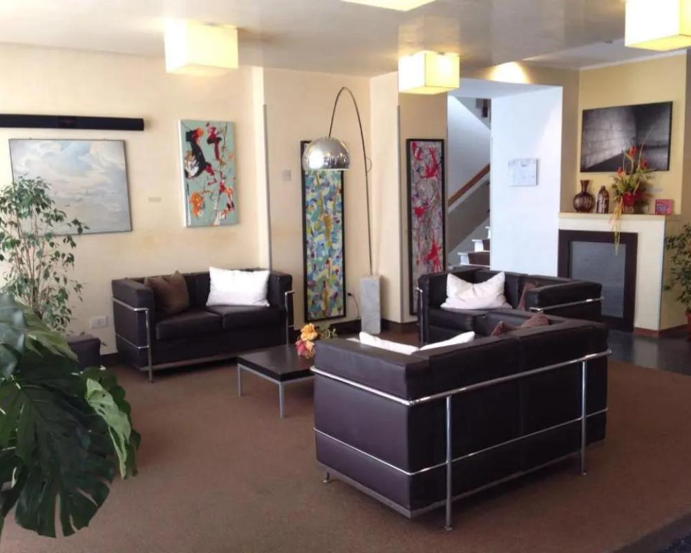 фото B&B HOTEL First