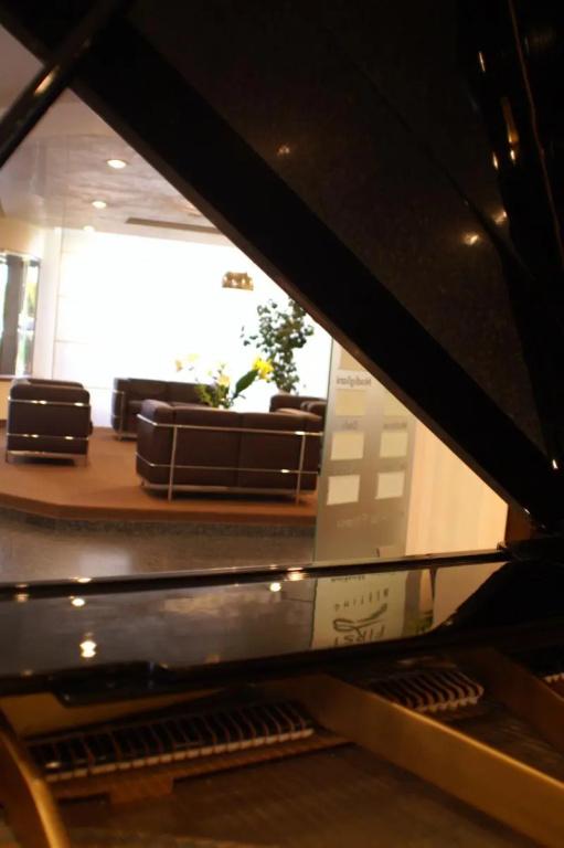 фото B&B HOTEL First