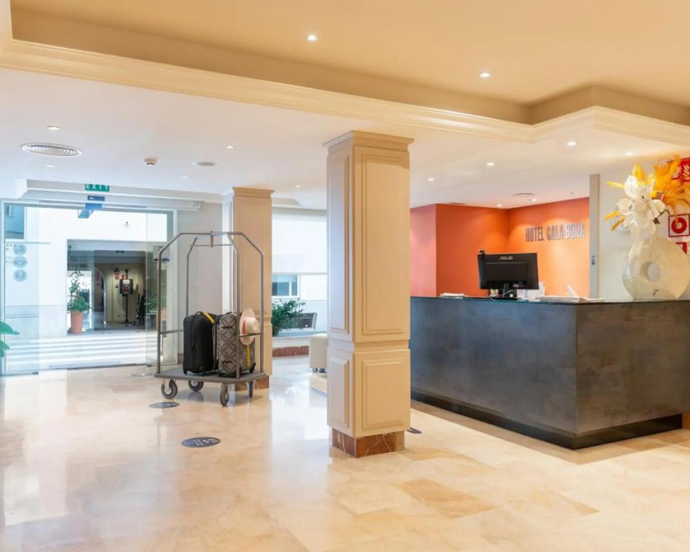 фото Cala Bona Hotel