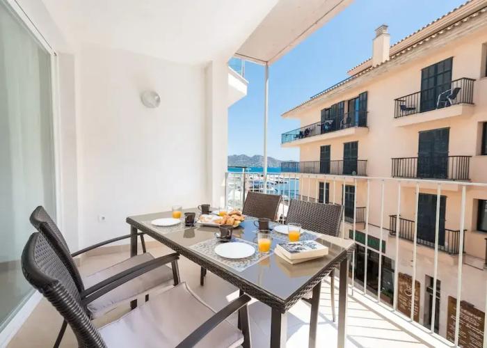 Moll 3 in Cala Bona With 2 Bedrooms and 2 Bathrooms