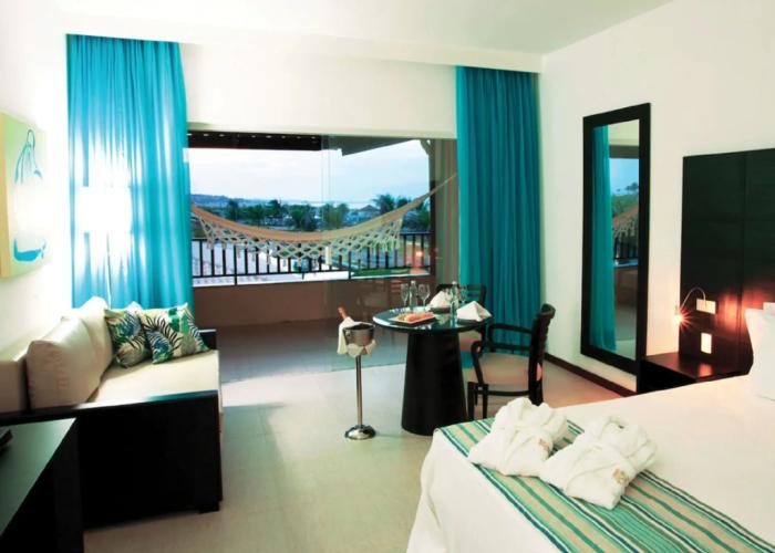 Dom Pedro Laguna Beach Resort & Golf by WAM Experience