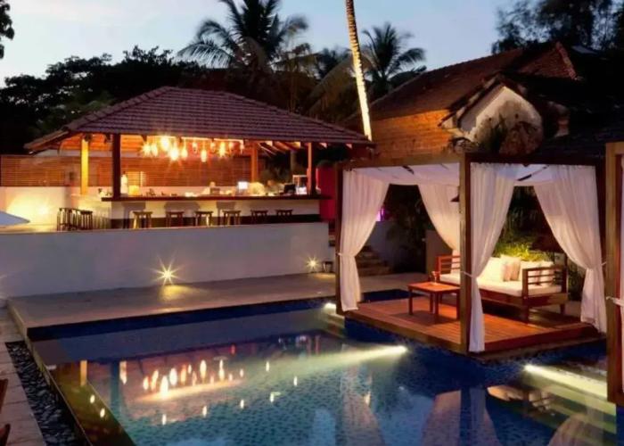 SinQ Party Hotel
