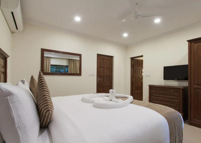 Seashell Suites and Villas