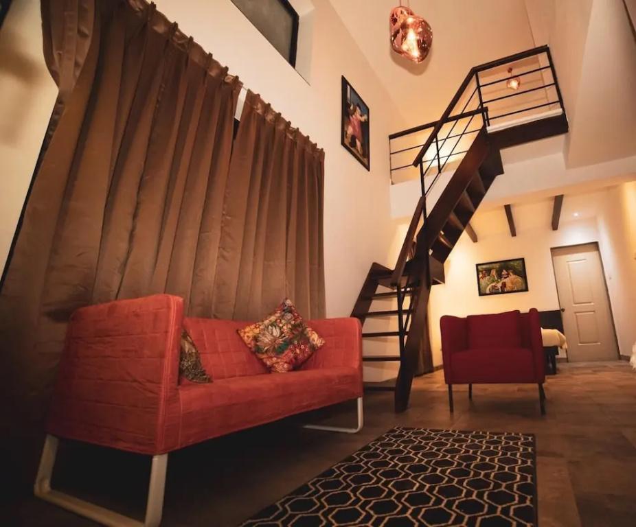 фото Half Hotel
