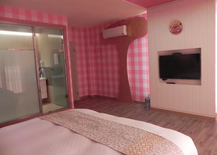Zhuyuan Ju B&B