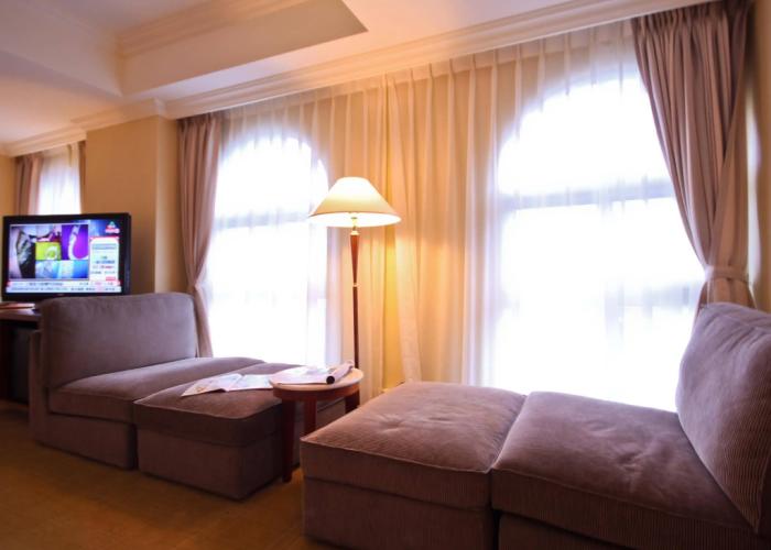Grand Boss Hotel