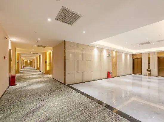 Lavande Hotel (Zhongshan station store of light rail in Zhongshan Torch Development Zone)
