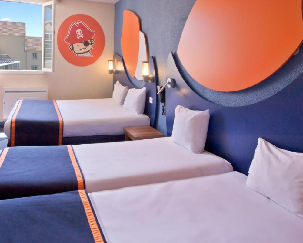 фото Explorers Hotel