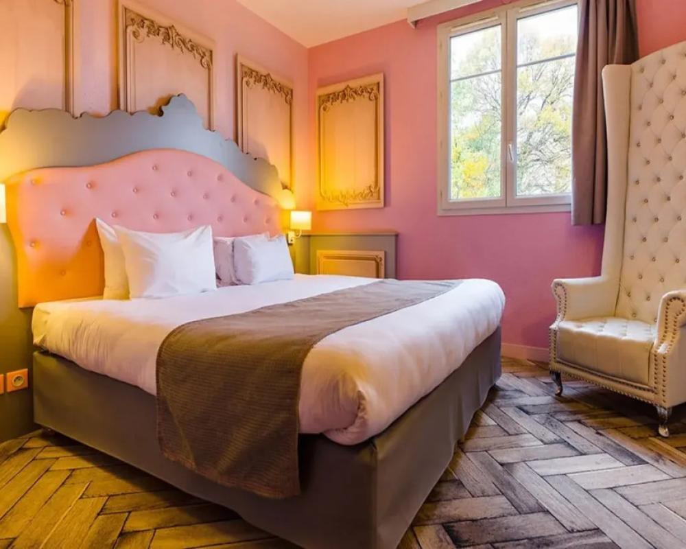 фото Explorers Hotel