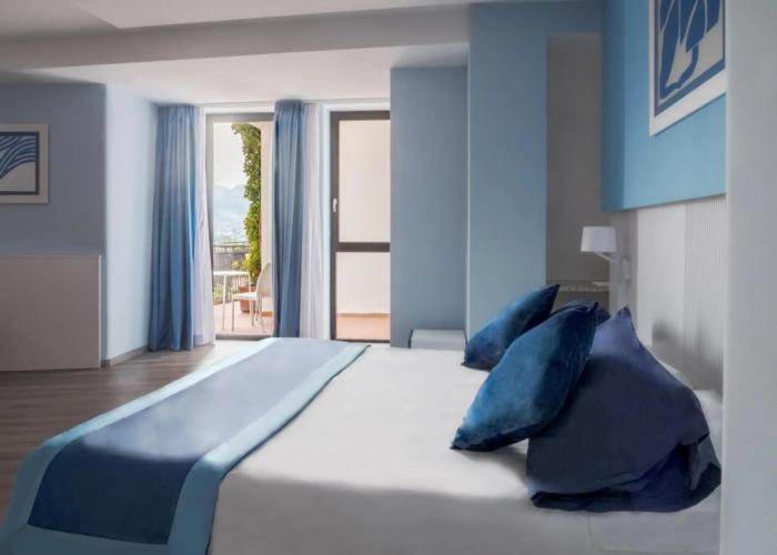 Cristina Hotel