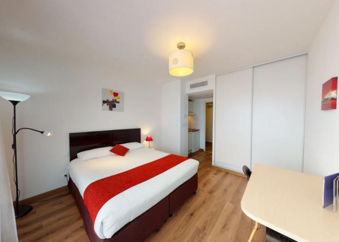 Alezan Hotel