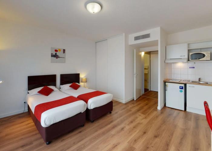 Alezan Hotel