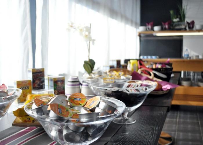 Alezan Hotel