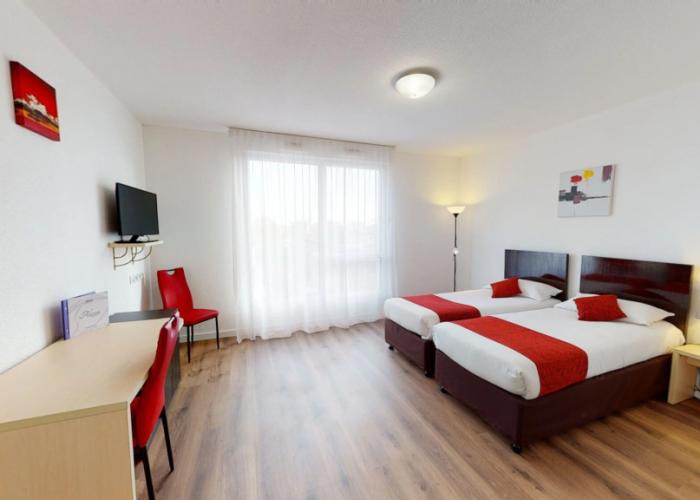 Alezan Hotel