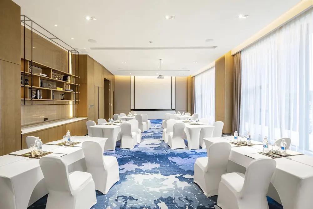 фото Suining Marriott Hotel